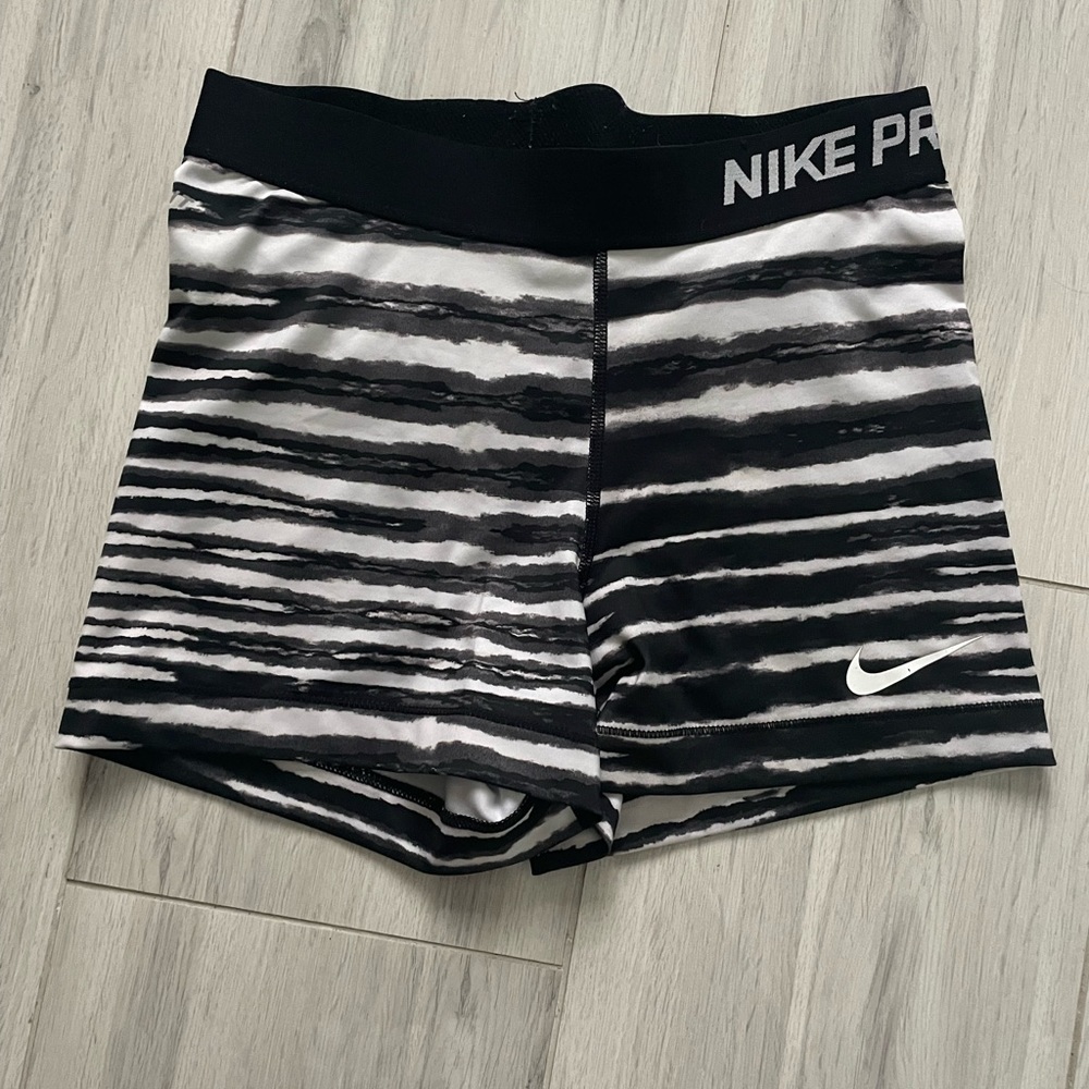 Medium Nike pro spandex shorts